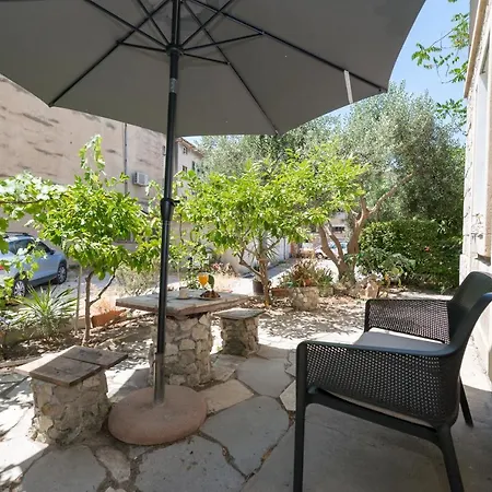 Buenas Noches * ספליט